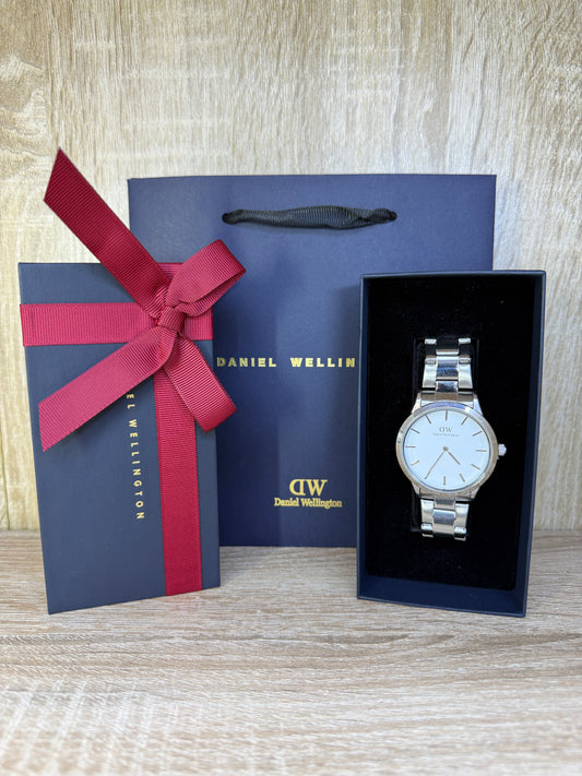 DW HOMME AVEC COFFRET