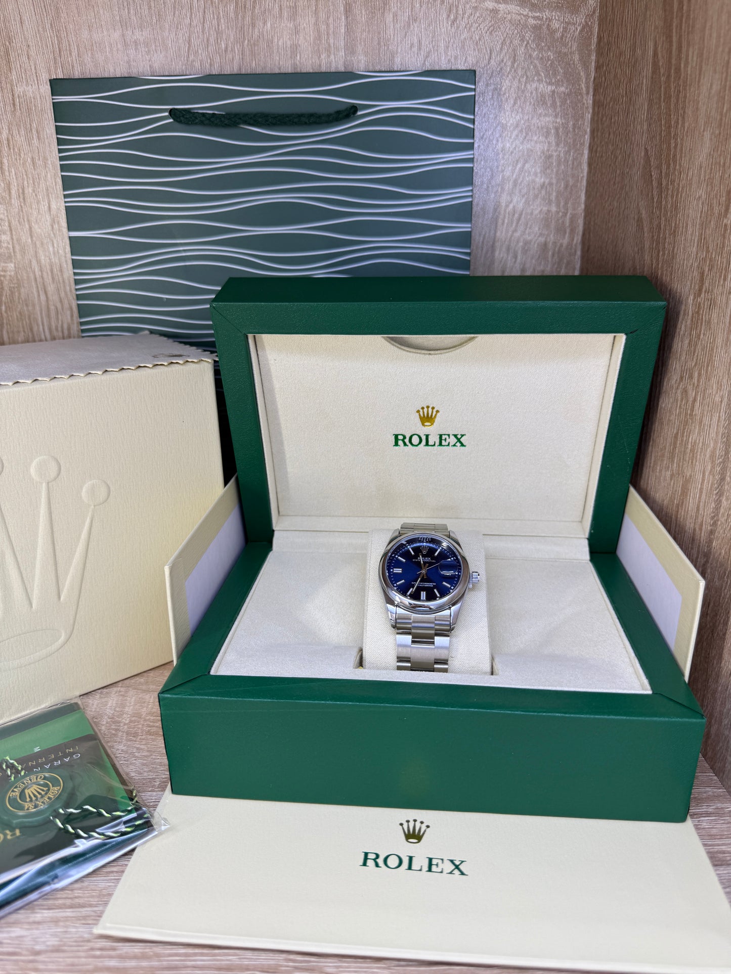 ROLEX 36MM FEMMES AVEC COFFRET