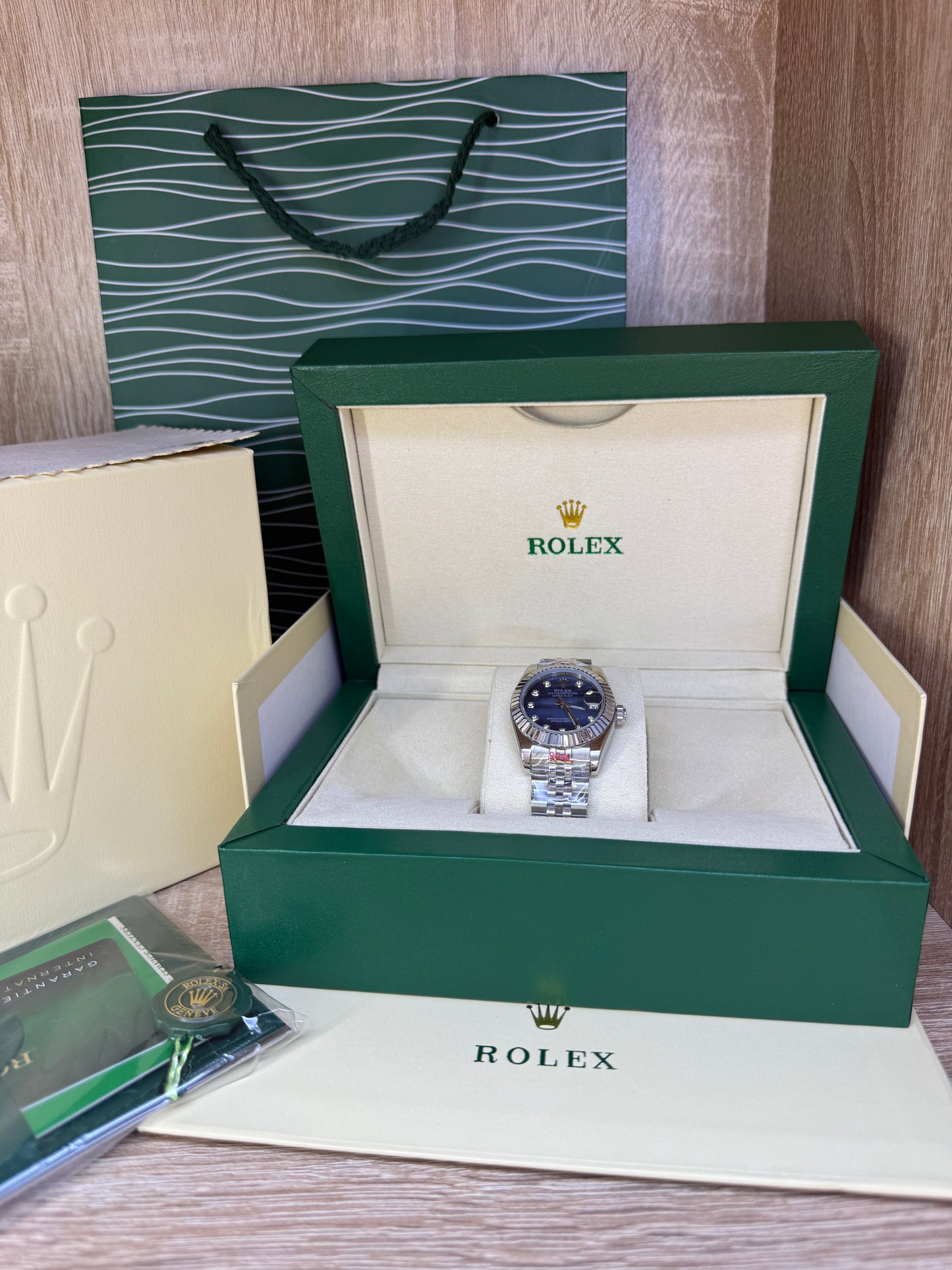 ROLEX FEMMES DIAMOND MASTER QUALITY AVEC COFFRET