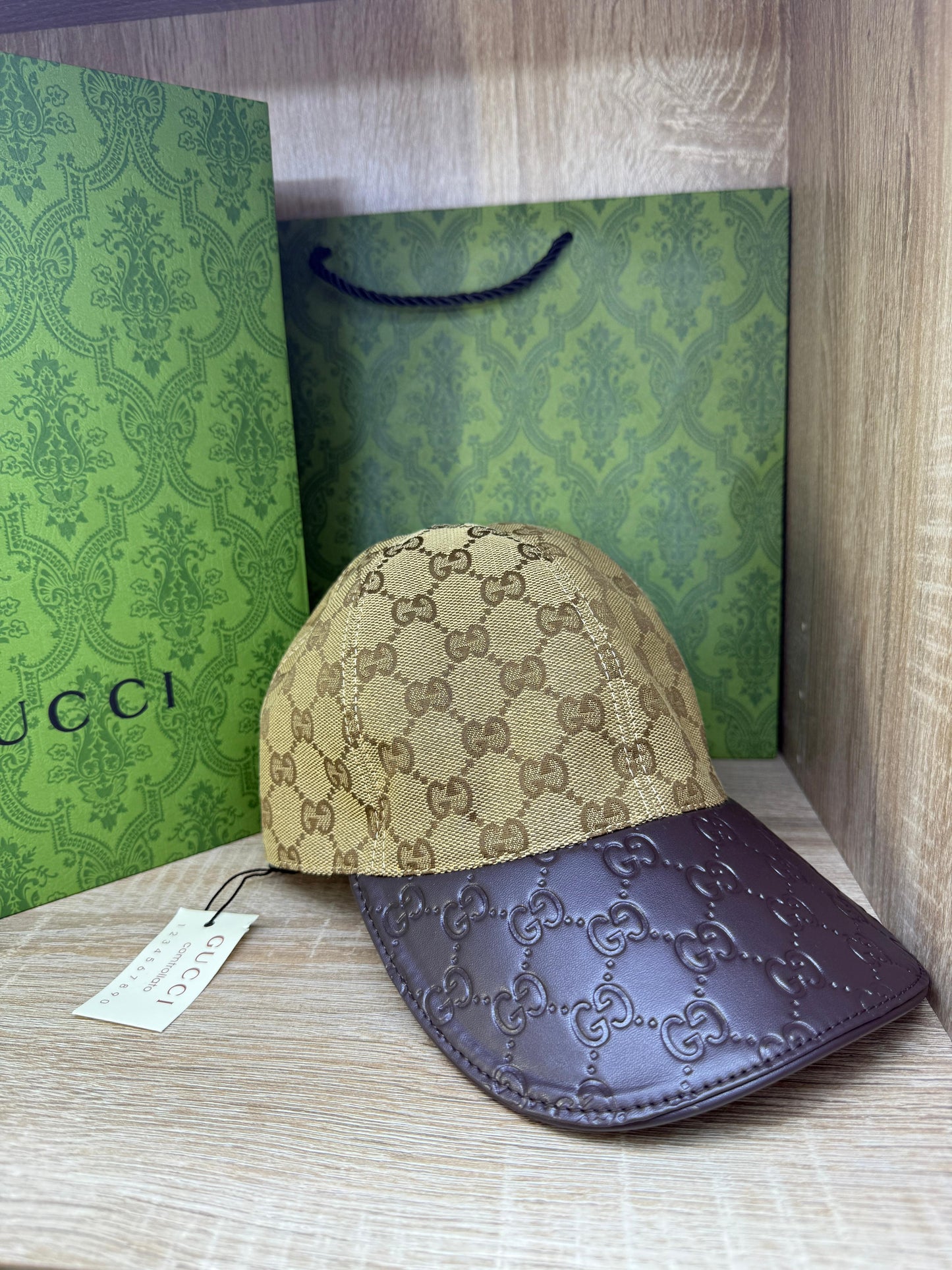 CASQUETTE GUCCI 1 AVEC PACKAGING