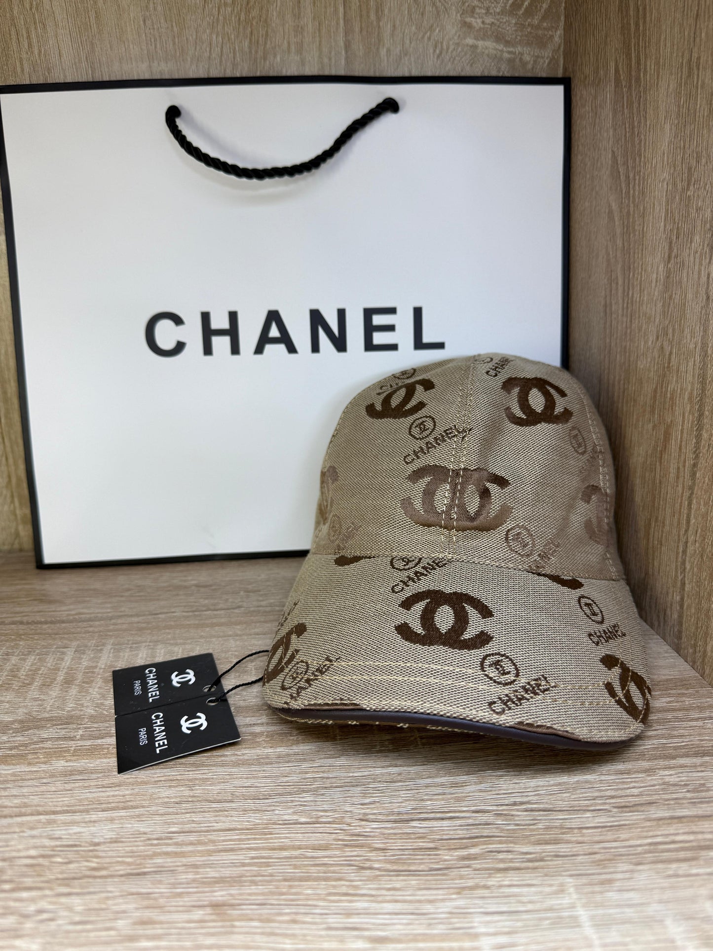 CASQUETTE CHANEL 2 AVEC SACHET