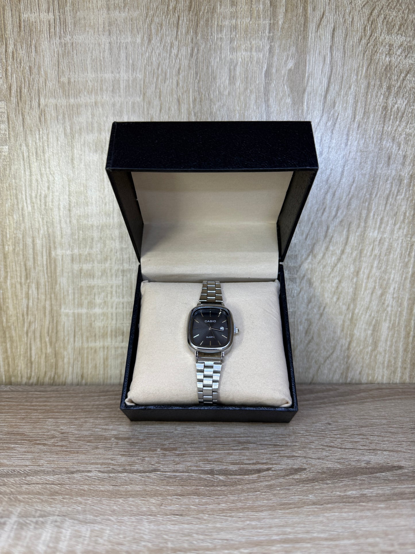 CASIO CARRÉ FEMMES