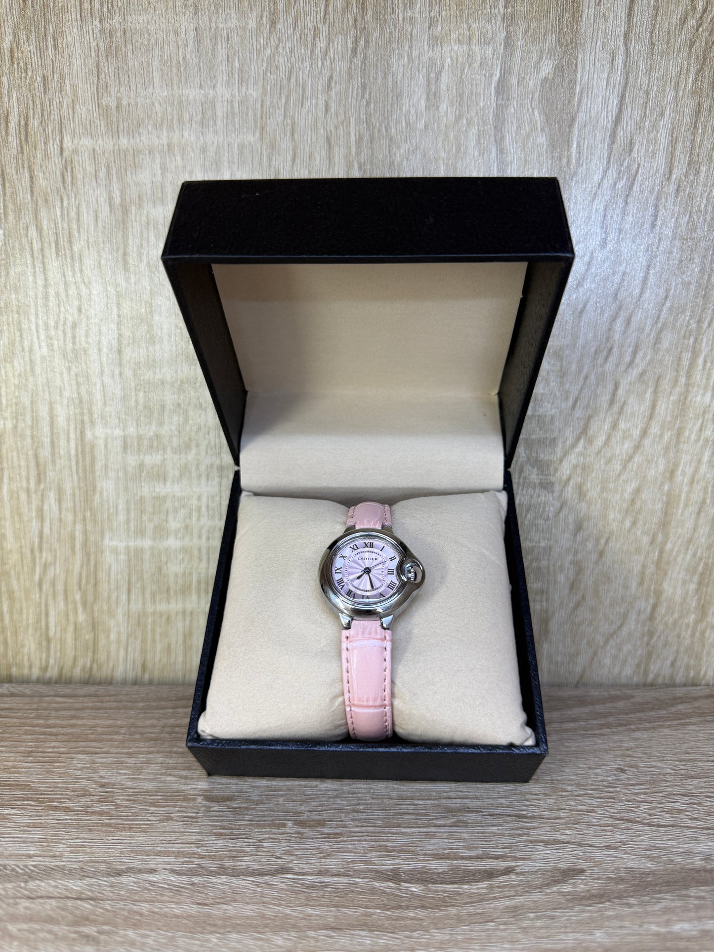 CARTIER FEMMES BOUTON CUIR BOITE SIMPLE