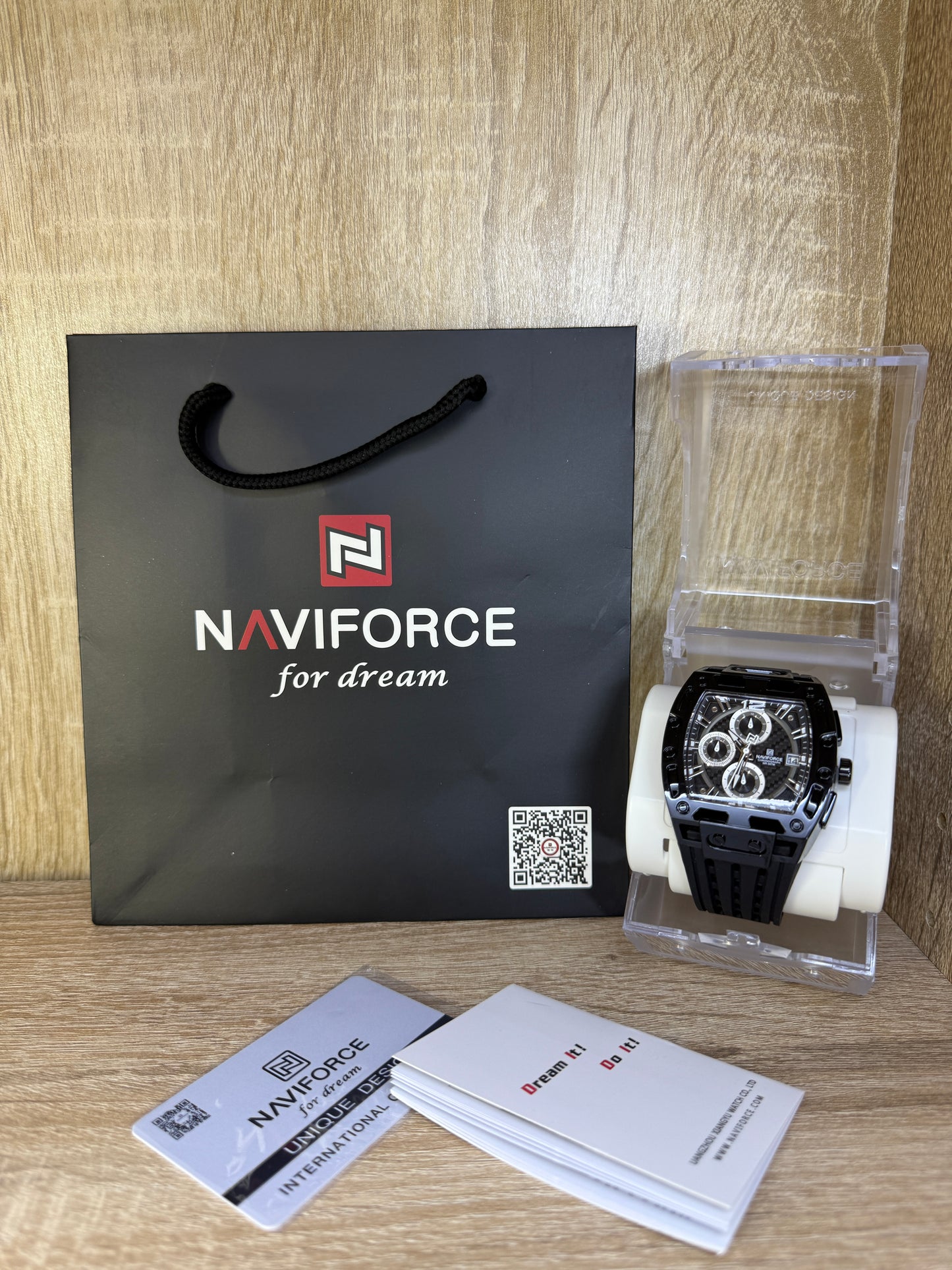 NAVIFORCE HOMMES NOIR AVEC PACKAGING