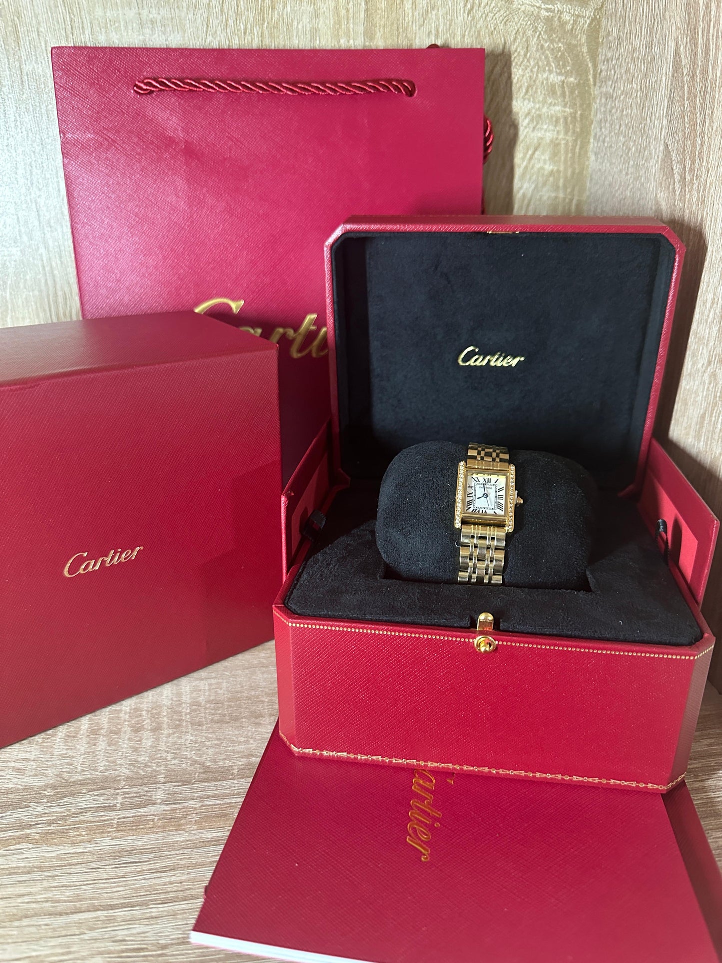 CARTIER FEMMES RECTANGULAIRE CHIFFRE ROMAIN 2026 COFFRET