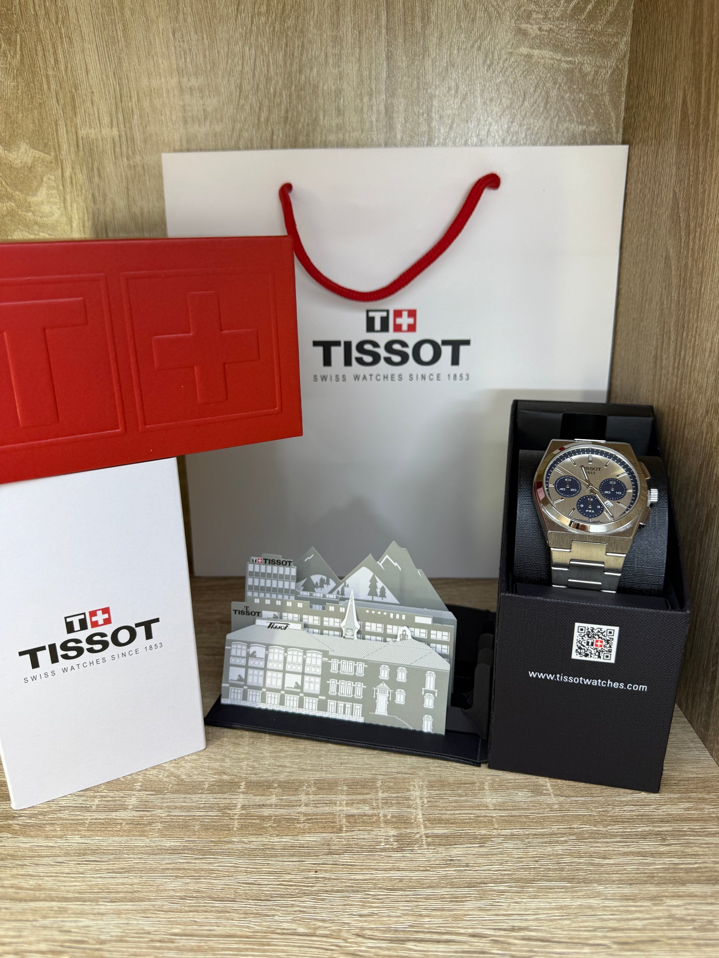 TISSOT CHRONOGRAPHE AVEC COFFRET