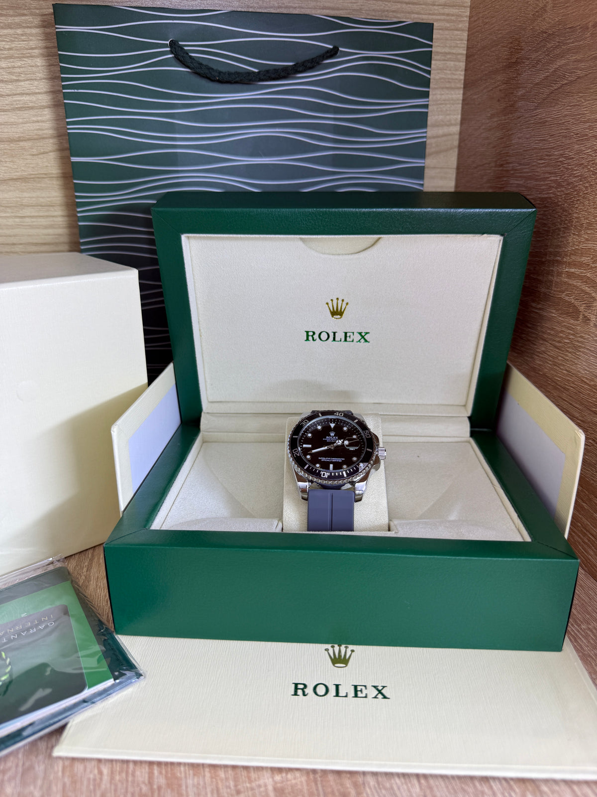 ROLEX HOMMES SUBMARINE SILICONE AVEC COFFRET