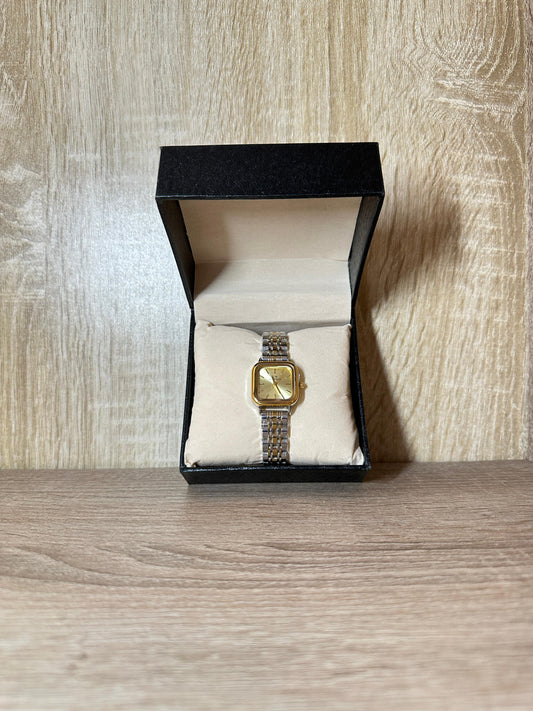 DW FEMMES ACIER CARRÉ BOITE SIMPLE