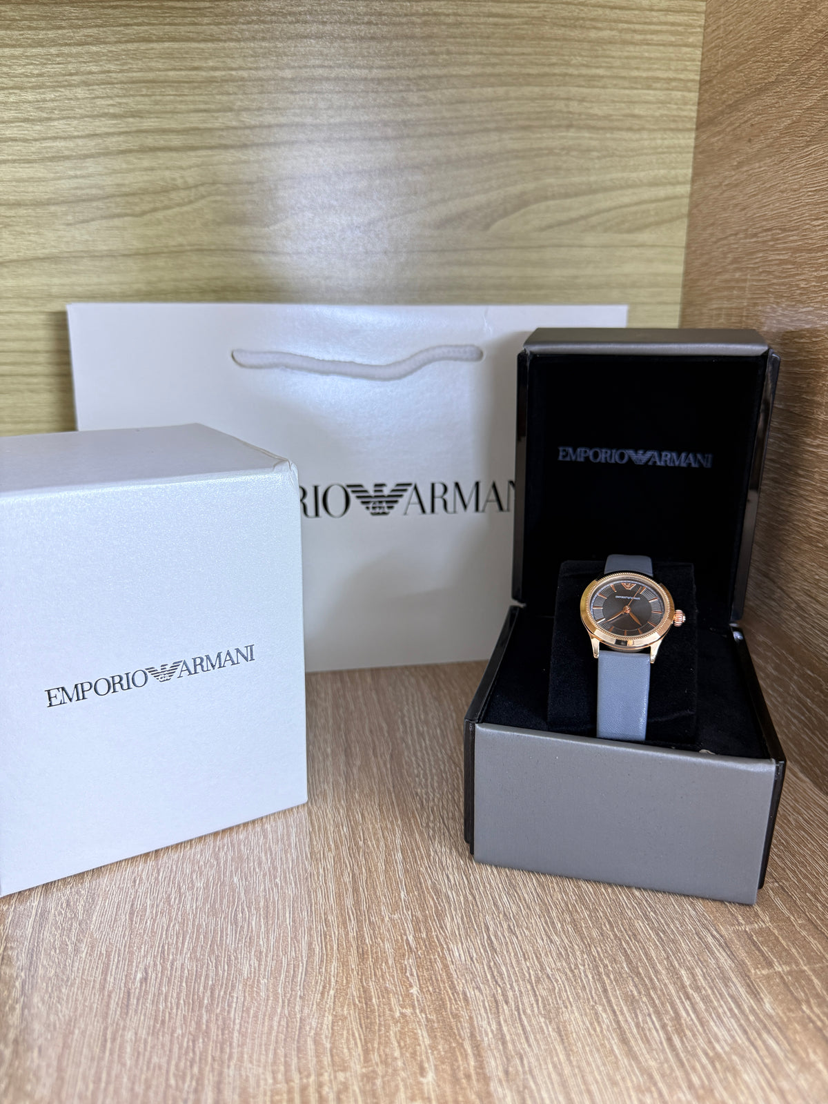ARMANI FEMMES CERCLE CUIR AVEC COFFRET