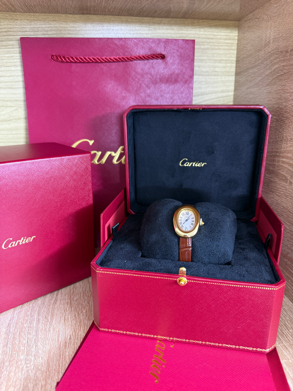 CARTIER FEMMES OVAL CUIR COFFRET