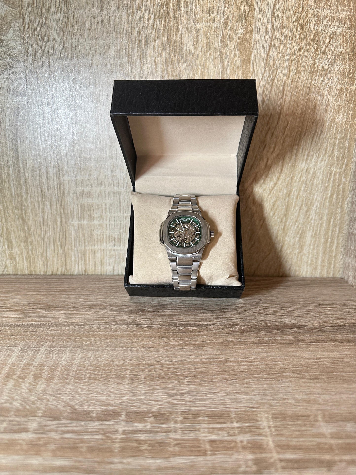 PATEK PHILIPPE AUTOMATIQUE BOITE SIMPLE