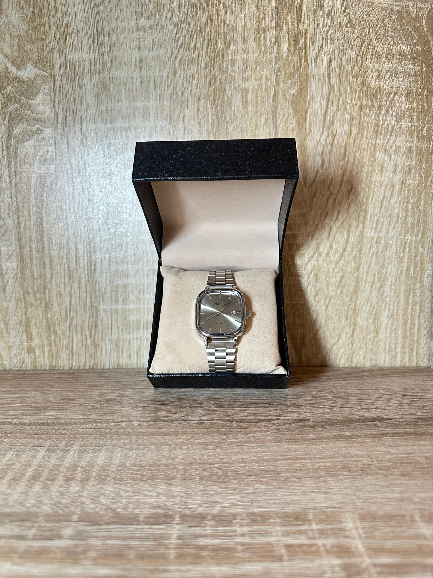 CASIO HOMMES CARRÉ ACIER