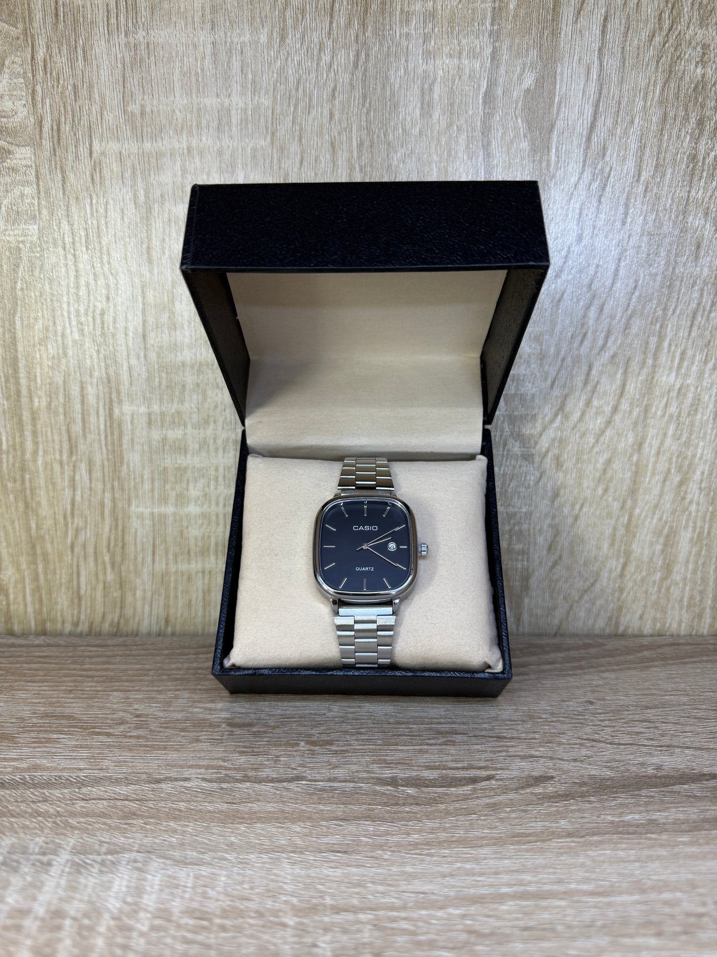 CASIO HOMMES CARRÉ ACIER