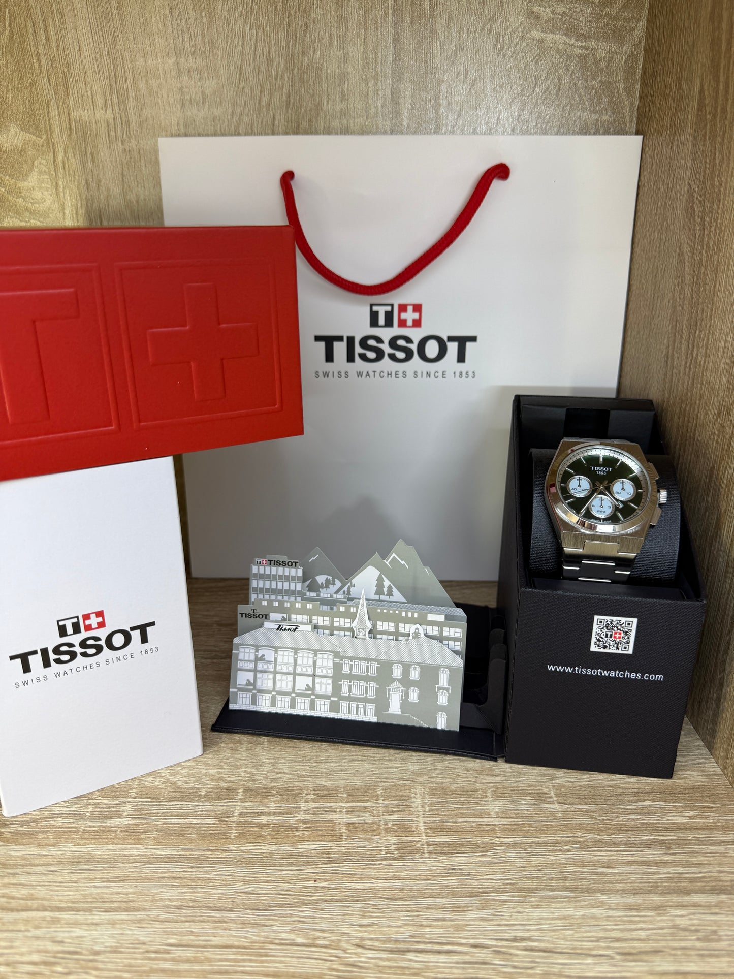 TISSOT CHRONOGRAPHE AVEC COFFRET