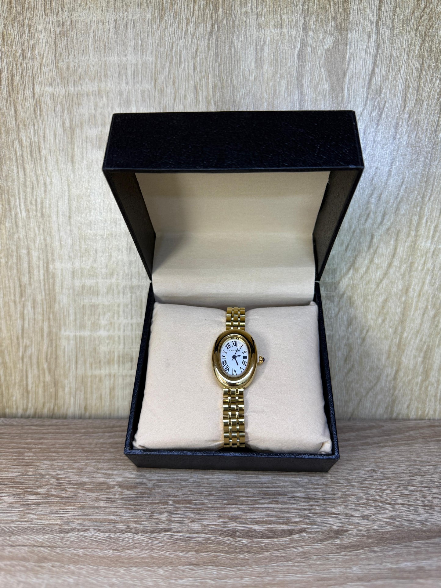 CARTIER FEMMES OVAL ACIER BOITE SIMPLE