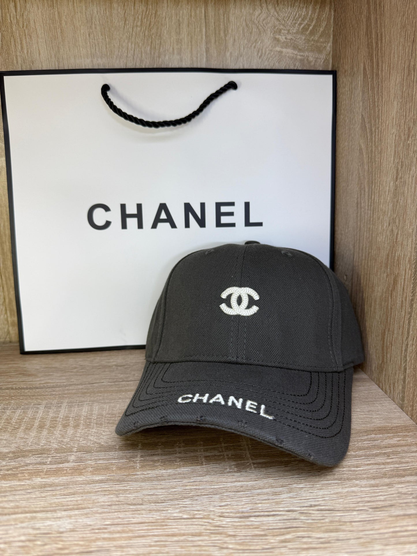CASQUETTE CHANEL 1 AVEC SACHET