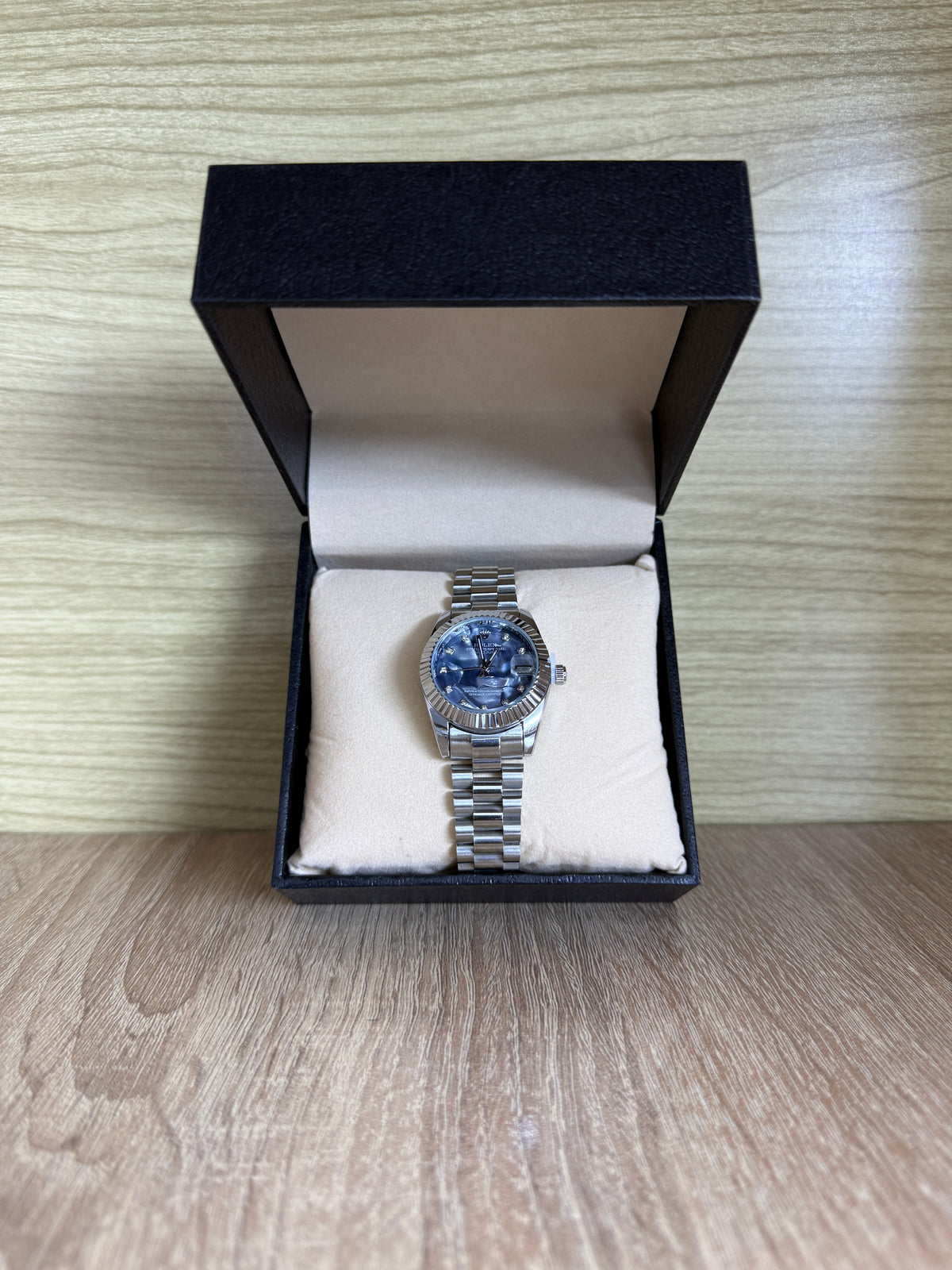 ROLEX FEMMES GRIS TABLEAU BLEU NUIT BOITE SIMPLE