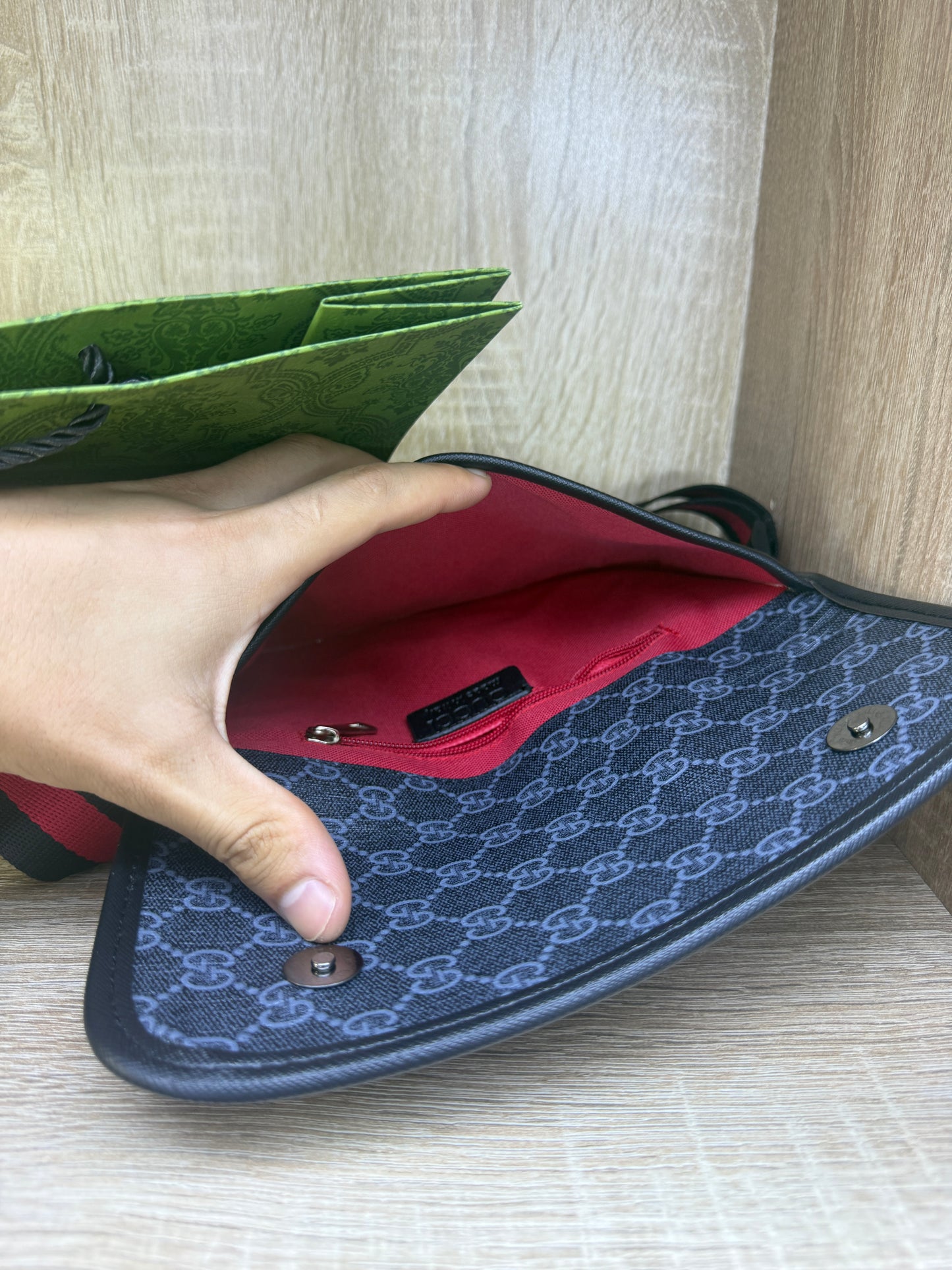 SAC GUCCI HOMMES 2026 AVEC SACHETS