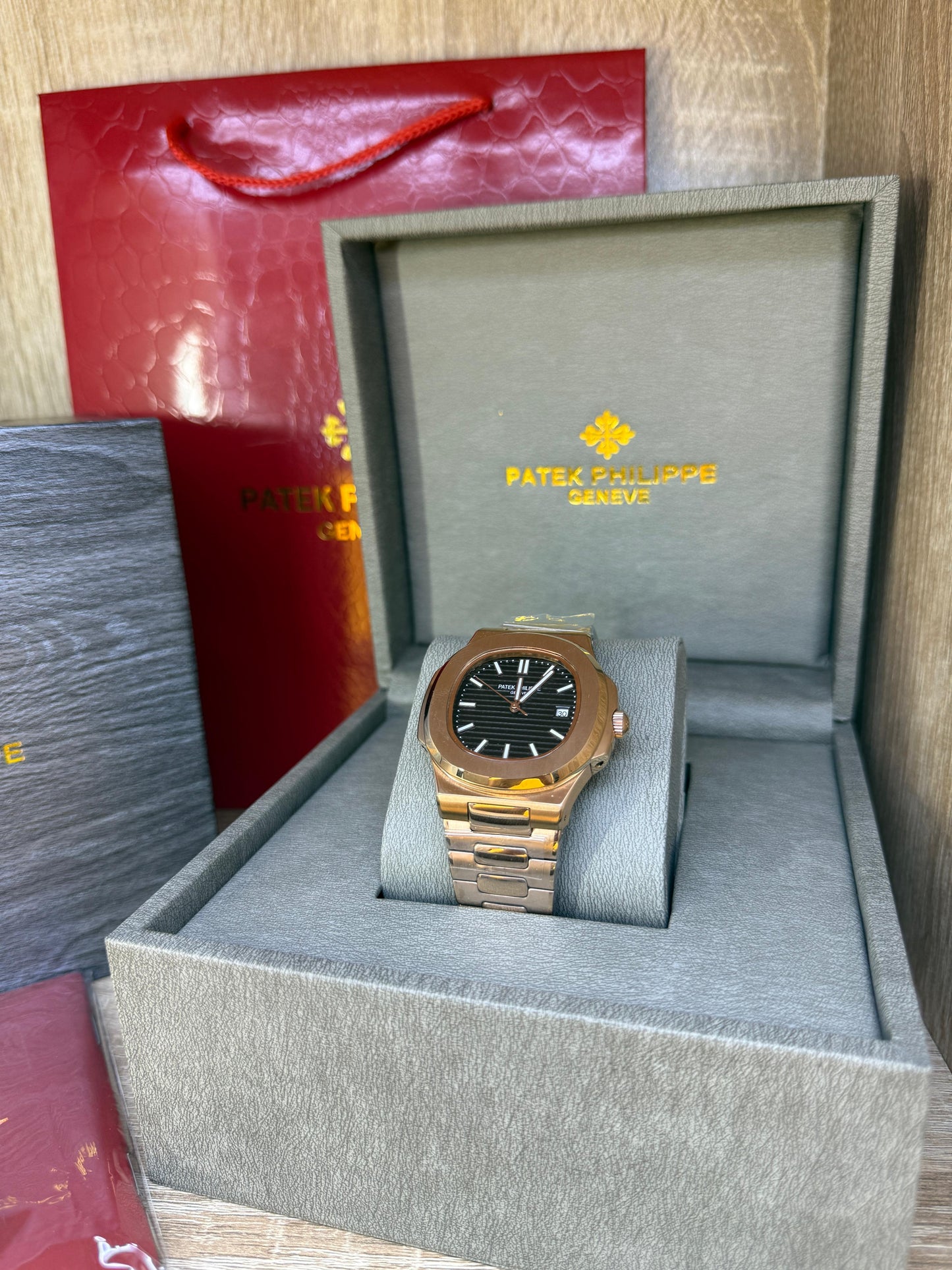 PATEK MASTER QUALITÉ ROSE GOLD AVEC COFFRET