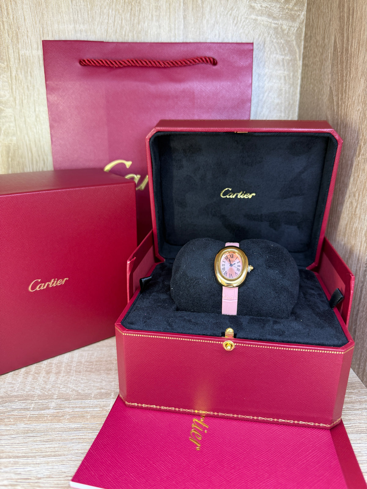CARTIER FEMMES OVAL CUIR COFFRET
