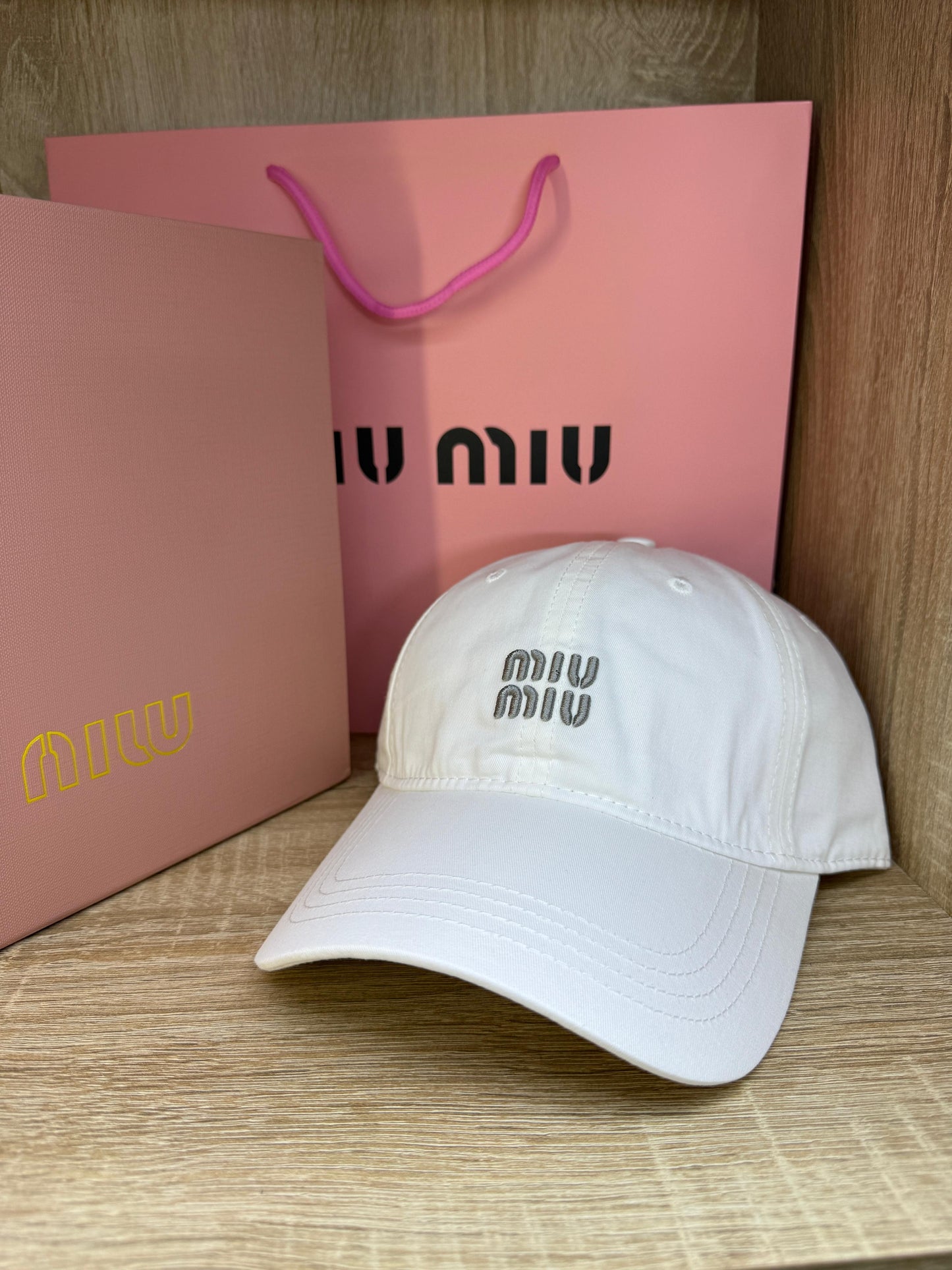 CASQUETTE MIUMIU 2 AVEC PACKAGING