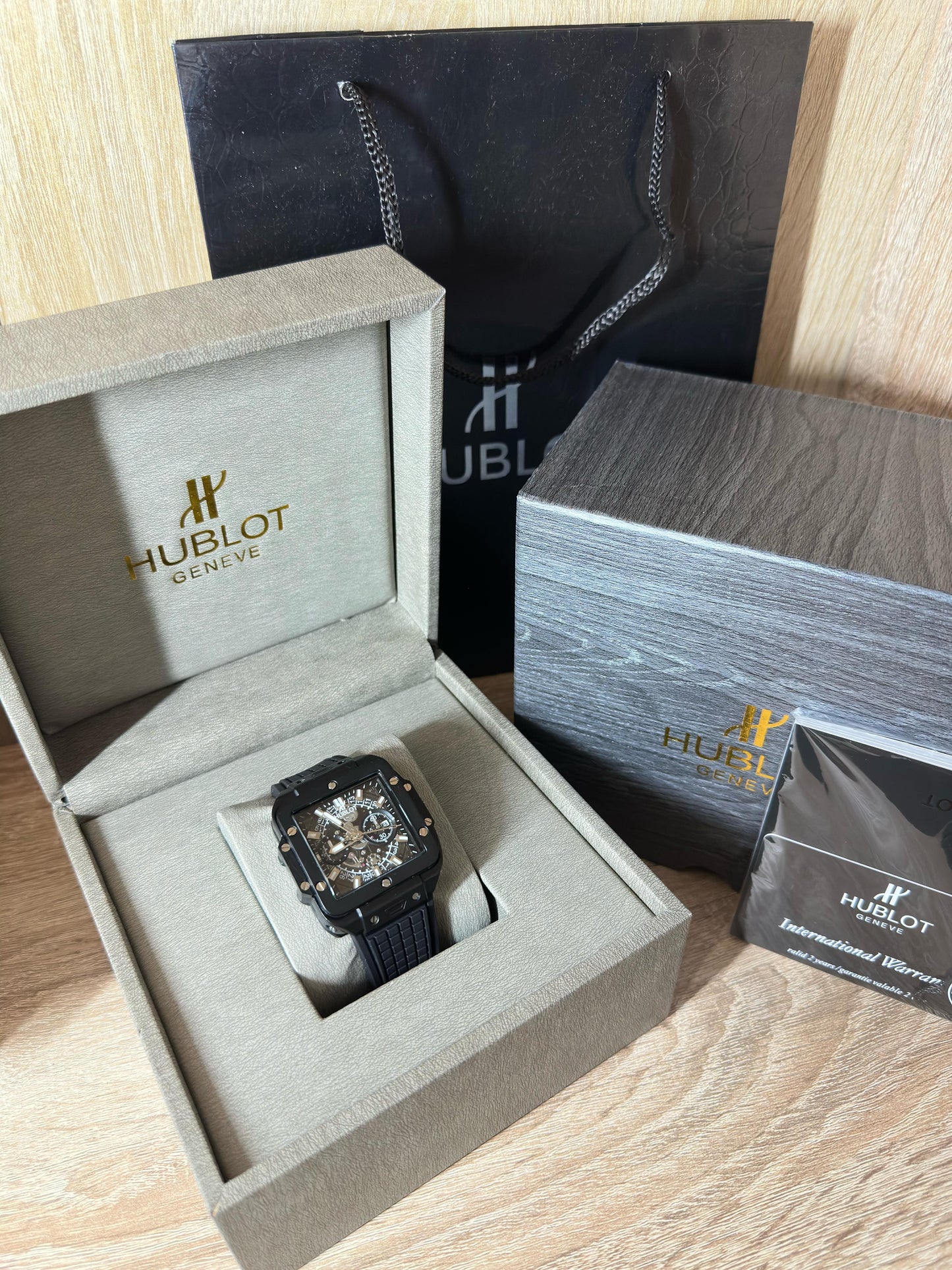 HUBLOT CARRÉ