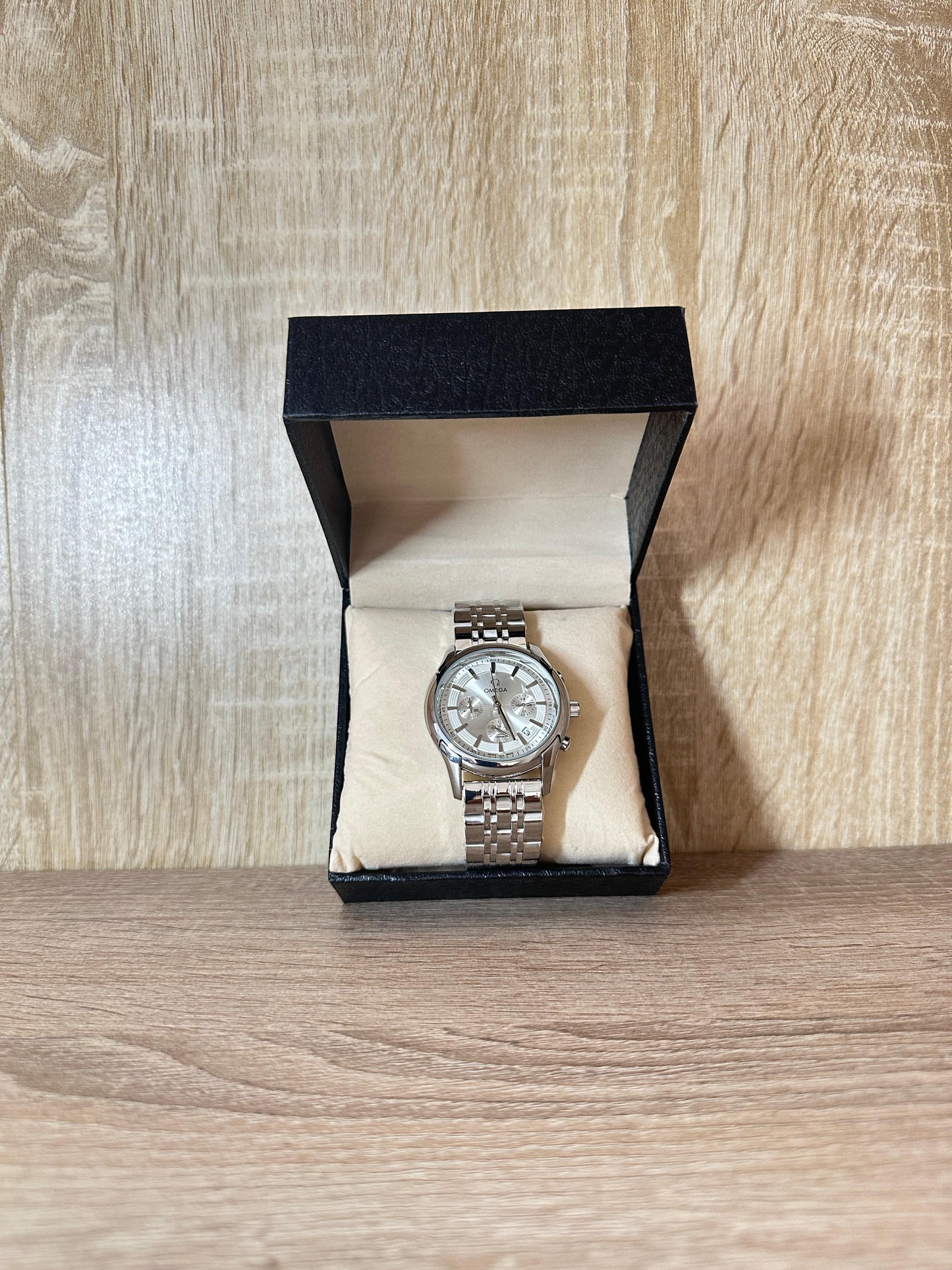 OMEGA SUISSE BOITE SIMPLE