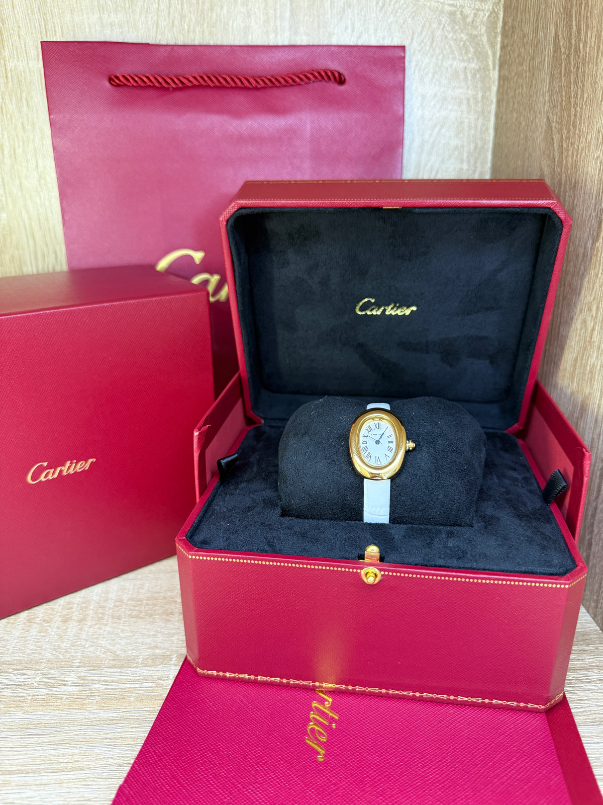 CARTIER FEMMES OVAL CUIR COFFRET