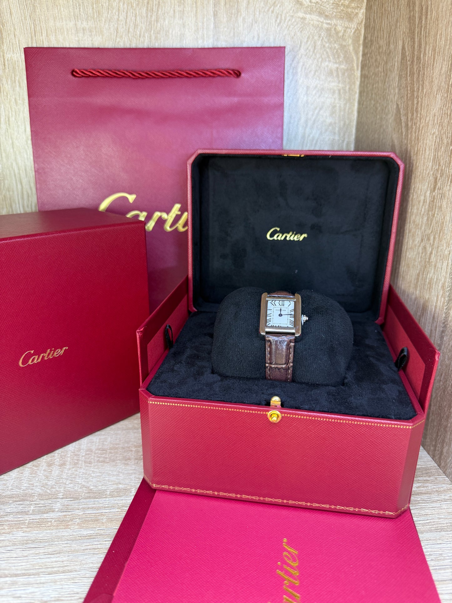 CARTIER TANK FEMMES AVEC COFFRET