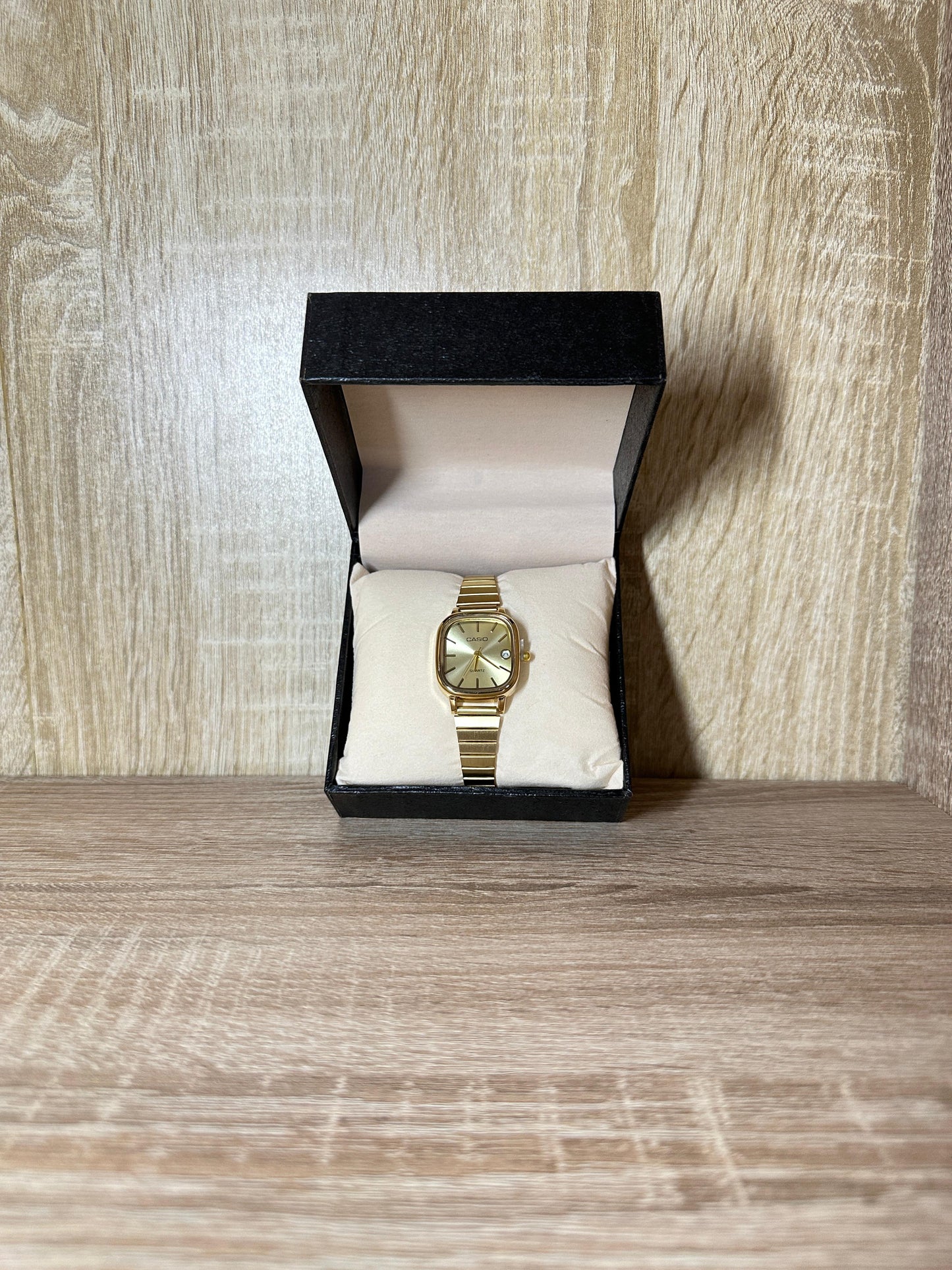 CASIO CARRÉ FEMMES
