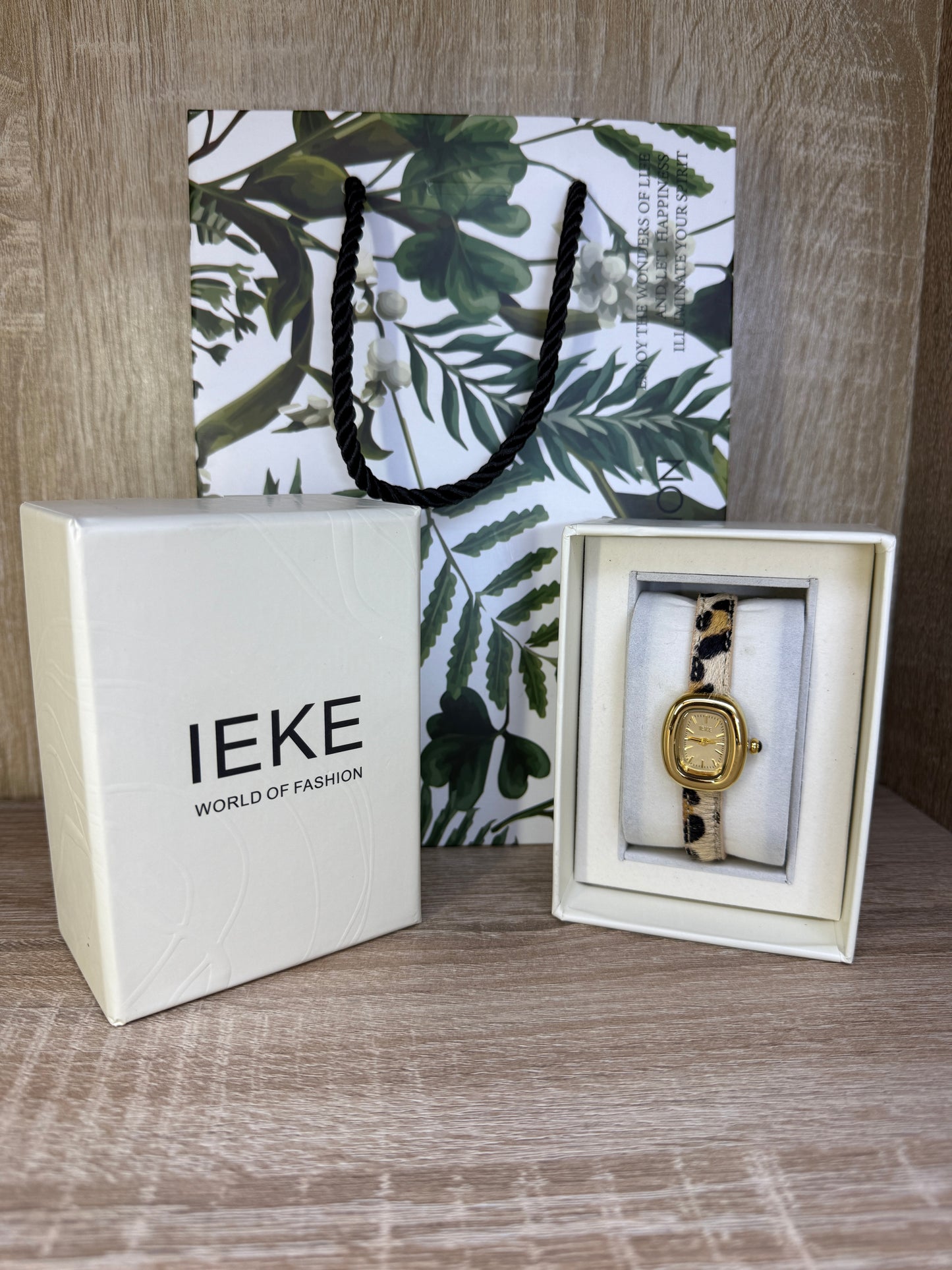 IEKE TIGRE FEMMES AVEC PACKAGING