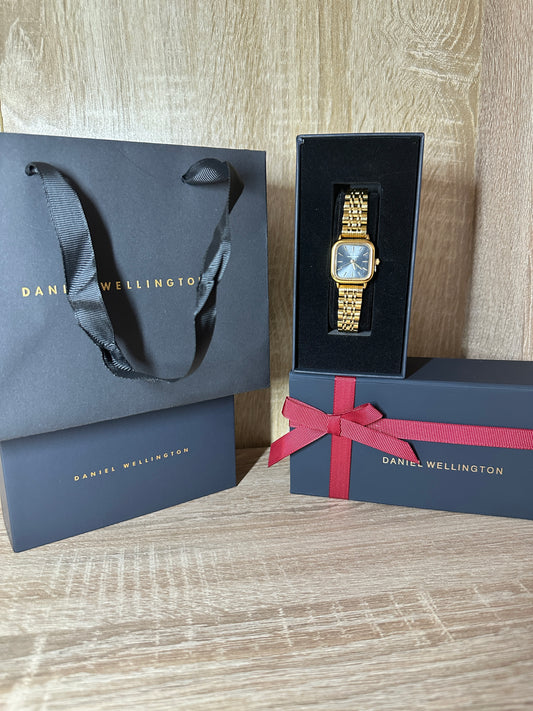 DW FEMMES ACIER CARRÉ COFFRET