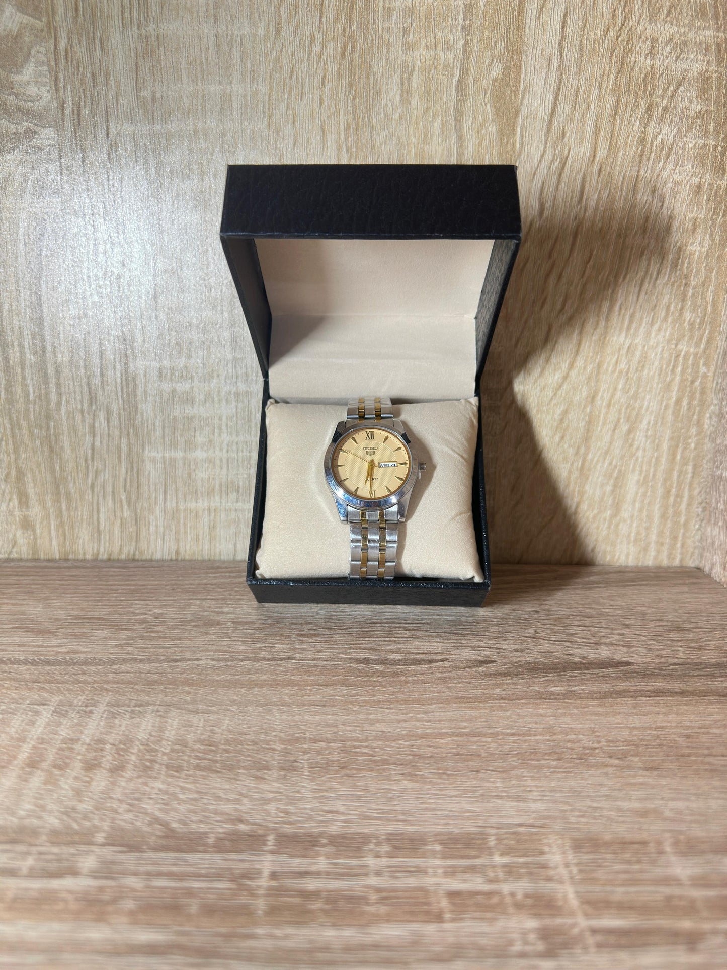 SEIKO HOMMES BOITE SIMPLE