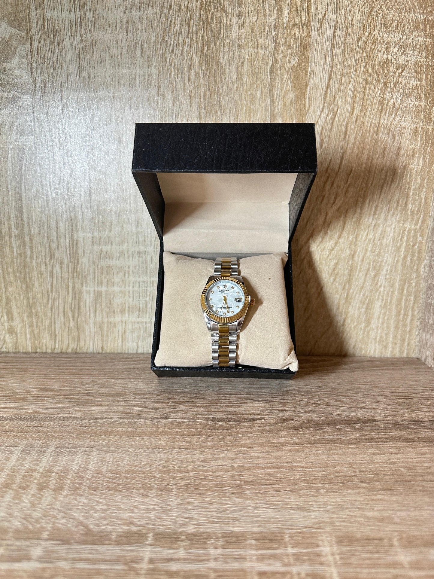 ROLEX GRIS GOLD TABLEAU BLANC FEMMES BOITE SIMPLE