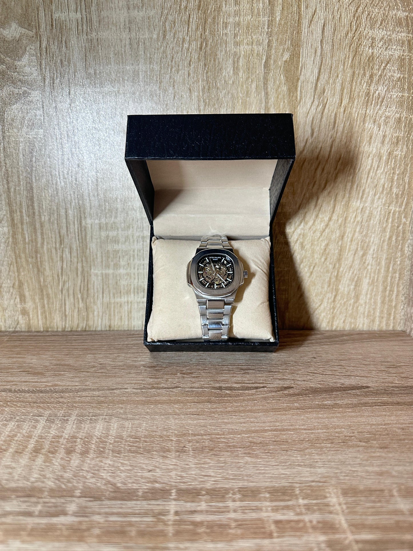 PATEK PHILIPPE ACIER AUTOMATIC BOITE SIMPLE