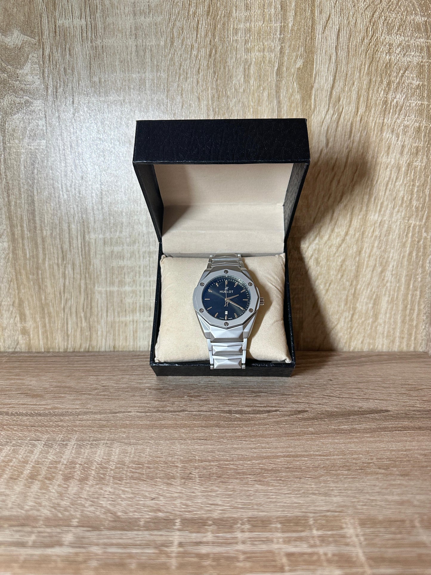 HUBLOT ACIER BOITE SIMPLE